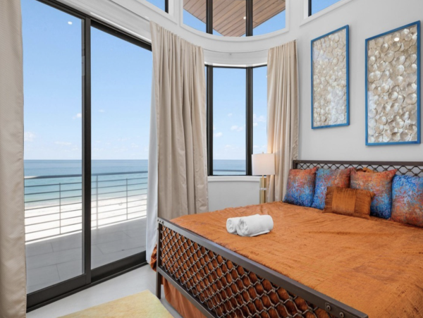 Anna Maria Island Four Bedroom Florida On The Beach!